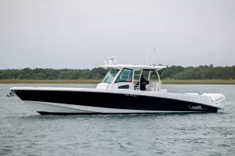 Thumbnail von Boston Whaler 370 Outrage