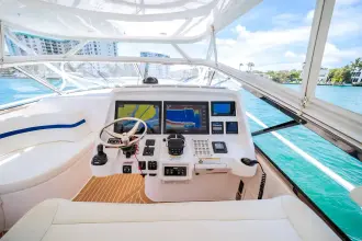 Thumbnail von Intrepid 475 Sport Yacht