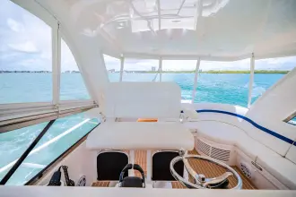 Thumbnail von Intrepid 475 Sport Yacht