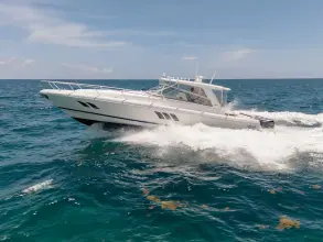 Thumbnail von Intrepid 475 Sport Yacht