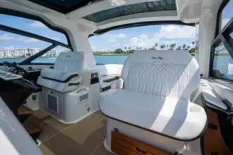 Thumbnail von Sea Ray 370 Sundancer Outboard