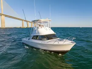 Bertram 35 Flybridge