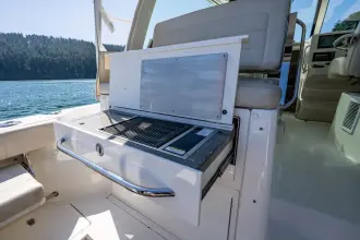 Thumbnail von Boston Whaler 345 Conquest BARB