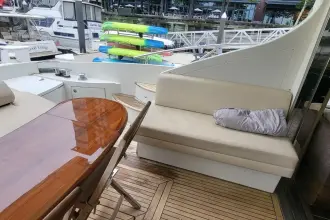 Thumbnail von Azimut 68