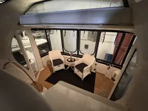Thumbnail von Carver 396 Motor Yacht