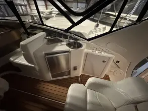 Thumbnail von Carver 396 Motor Yacht