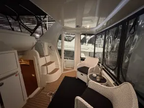Thumbnail von Carver 396 Motor Yacht