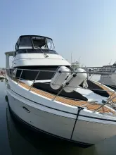 Thumbnail von Carver 396 Motor Yacht