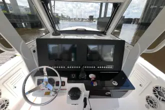 Thumbnail von Everglades 365 CC