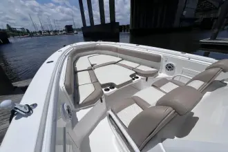 Thumbnail von Everglades 365 CC