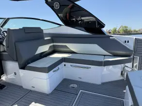 Thumbnail von Cruisers Yachts 38 GLS