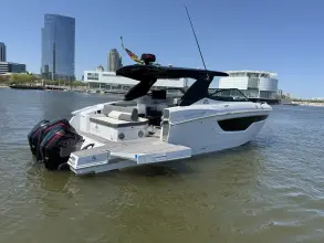 Thumbnail von Cruisers Yachts 38 GLS