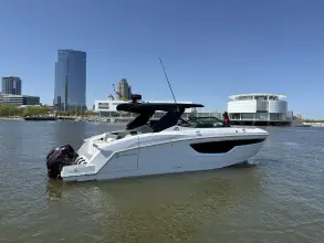 Thumbnail von Cruisers Yachts 38 GLS