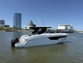 Thumbnail von Cruisers Yachts 38 GLS