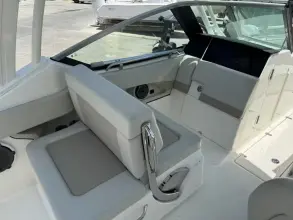 Thumbnail von Boston Whaler 240 Vantage