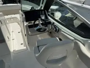 Thumbnail von Boston Whaler 240 Vantage