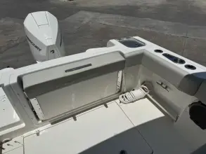 Thumbnail von Boston Whaler 240 Vantage