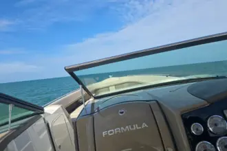 Thumbnail von Formula 350 Crossover Bowrider