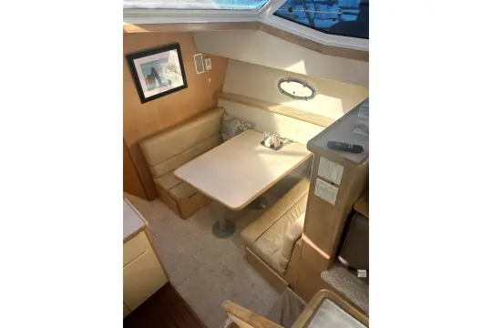 Carver 430 Cockpit Motor Yacht