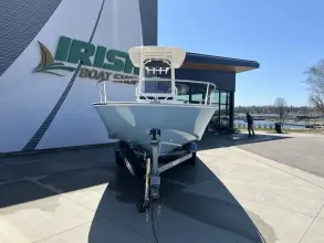 Thumbnail von Boston Whaler 210 Montauk