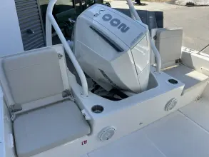 Thumbnail von Boston Whaler 210 Montauk