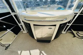 Thumbnail von Bayliner 4587 Motoryacht