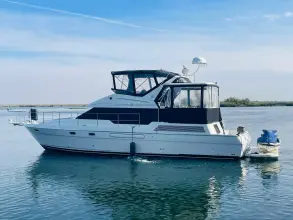 Thumbnail von Bayliner 4587 Motoryacht