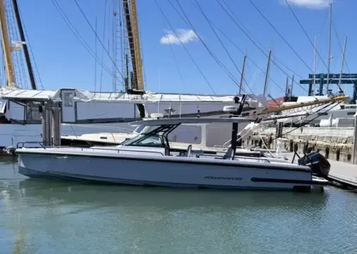 Axopar 37 Sun Top AGE PROOF