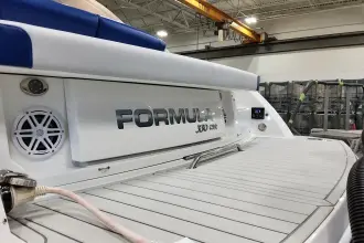 Thumbnail von Formula 330 Bowrider