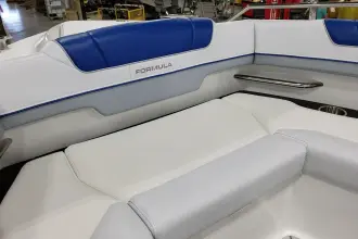 Thumbnail von Formula 330 Bowrider