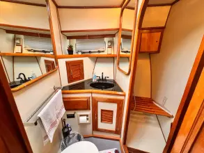 Thumbnail von Overseas PT52 COCKPIT MOTORYACHT Wine Knot