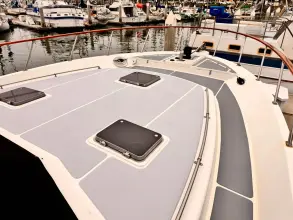 Thumbnail von Overseas PT52 COCKPIT MOTORYACHT Wine Knot