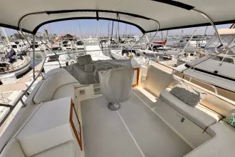 Thumbnail von Overseas PT52 COCKPIT MOTORYACHT Wine Knot