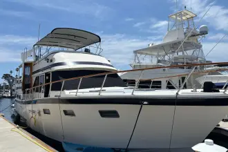 Thumbnail von Overseas PT52 COCKPIT MOTORYACHT Wine Knot