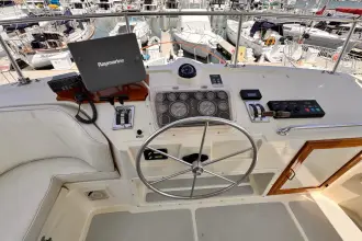 Thumbnail von Overseas PT52 COCKPIT MOTORYACHT Wine Knot