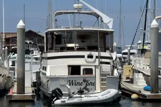 Thumbnail von Overseas PT52 COCKPIT MOTORYACHT Wine Knot