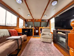 Thumbnail von Overseas PT52 COCKPIT MOTORYACHT Wine Knot