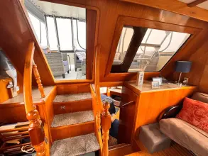 Thumbnail von Overseas PT52 COCKPIT MOTORYACHT Wine Knot