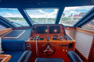 Thumbnail von Apollonian Pilothouse 52