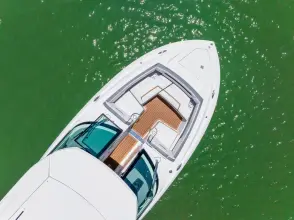 Thumbnail von Tiara Yachts 34LX