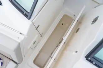 Thumbnail von Boston Whaler 240 Vantage