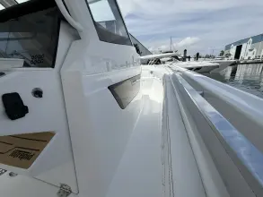 Thumbnail von Intrepid 35 Panacea