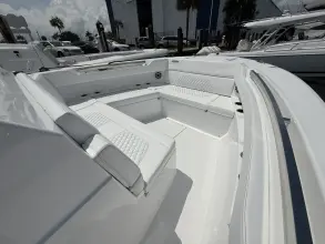 Thumbnail von Intrepid 35 Panacea