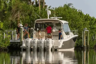 Thumbnail von Boston Whaler 405 Conquest