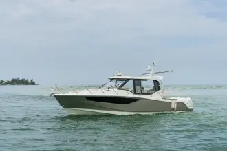 Thumbnail von Boston Whaler 405 Conquest
