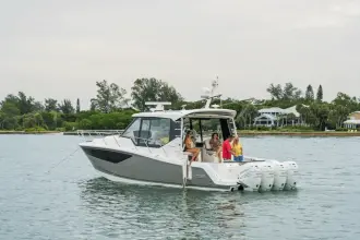 Thumbnail von Boston Whaler 405 Conquest
