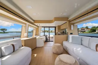 Thumbnail von Azimut 62