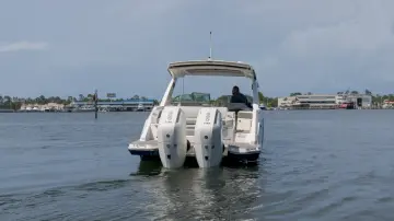 Thumbnail von Sea Ray SLX 310 Outboard