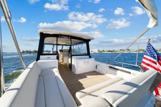 Thumbnail von MJM Yachts 4