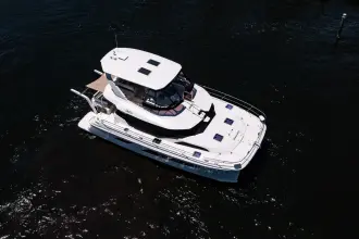 Thumbnail von Aquila 44 Yacht